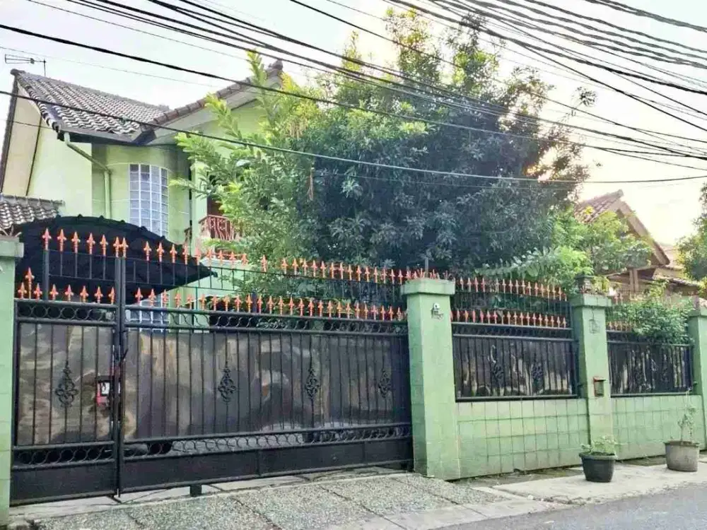 Rumah 2 Lantai Siap Huni Komplek Joglo Baru Jakarta Barat
