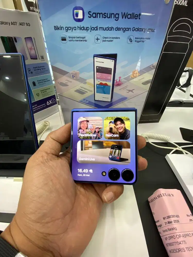 Samsung GALAXY Z FLIP7