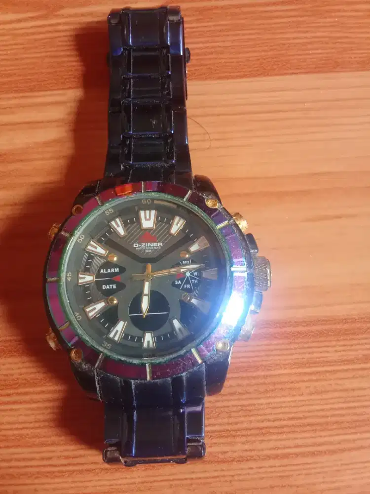 Jam tangan pria D-Zinner