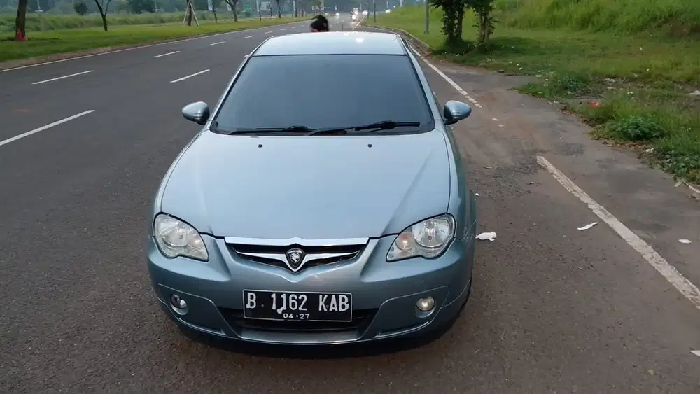 Proton Gen2 2010 Bensin