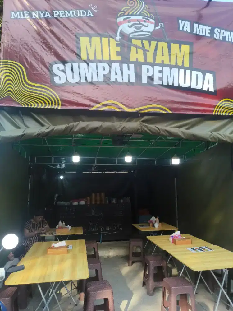 Lapak Pinggir jalan Strategis