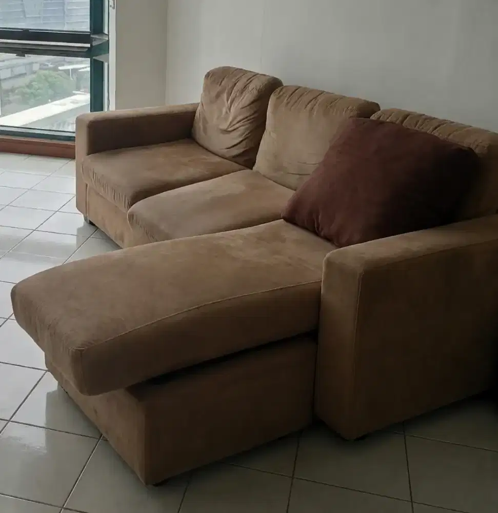 Sofa Informa L Sudut Cokelat 3 Seater + Chaise Lounge Kondisi Terawat