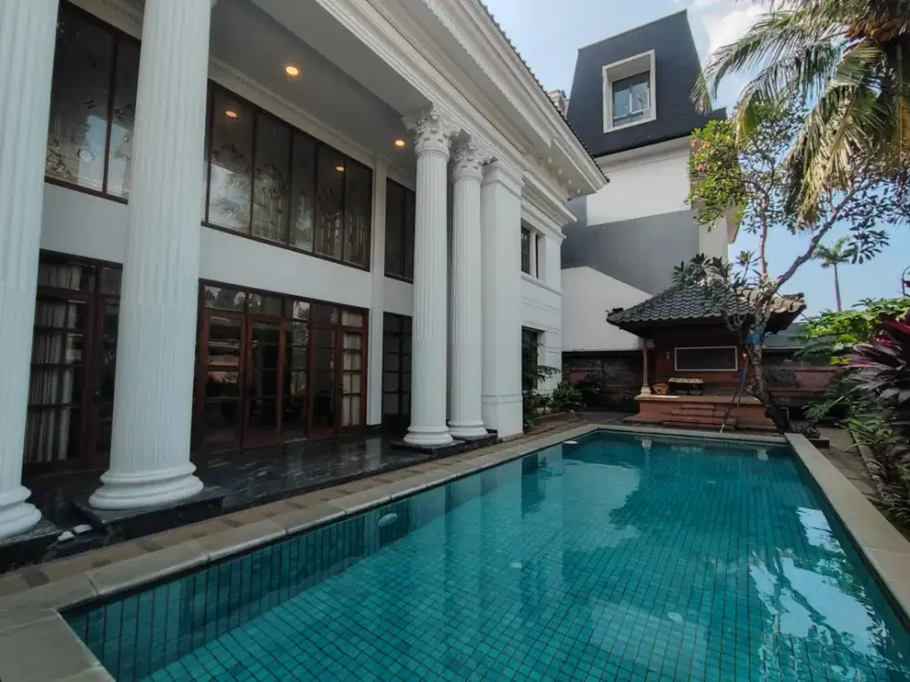 Dijual Rumah Mewah Hoek / Hook Posisi di Pojok - Pondok Indah Jakarta Selatan