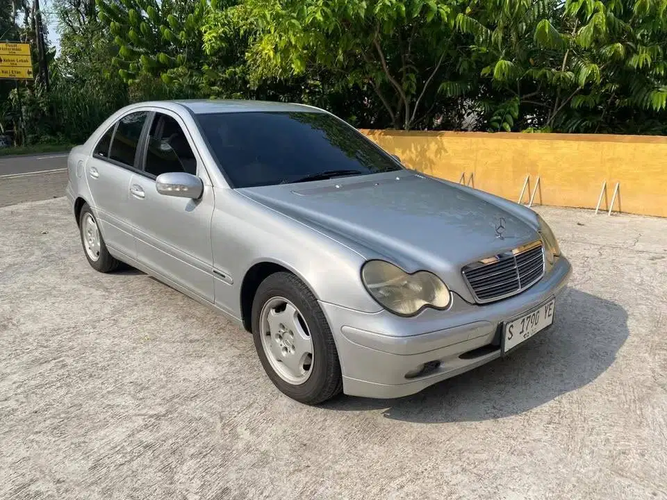 mercedes benz C180 2002 h is mobil bekas sekoto badas kediri