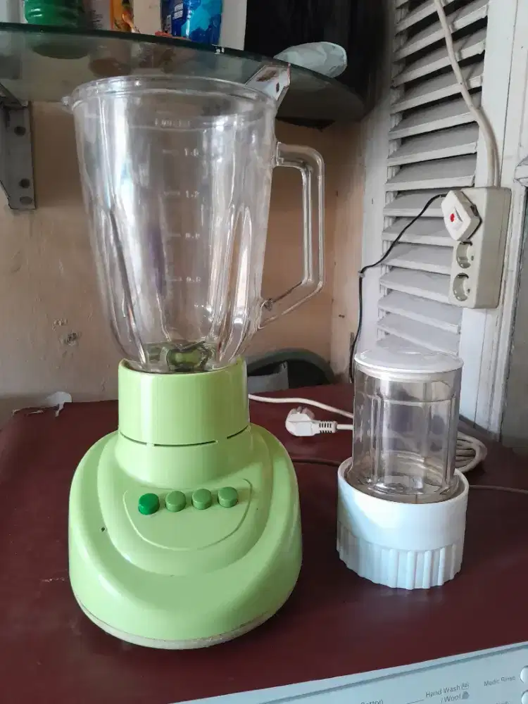 Jual blender MIYAKO 1,5 liter mangkok kaca 2 mangkok