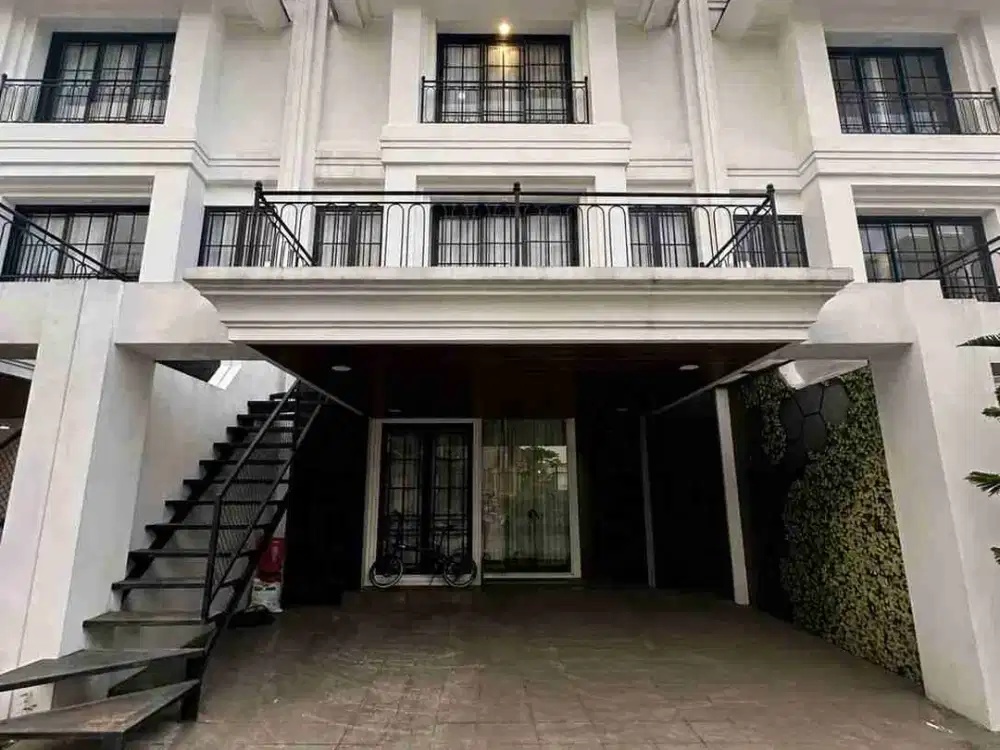 Rumah Siap Huni Lokasi Strategis di Griya Seroja Pesanggrahan Jakarta Selatan