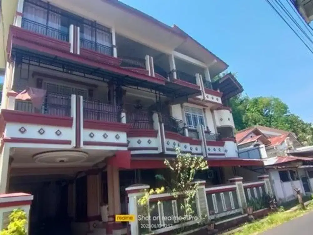 DIJUAL RUMAH