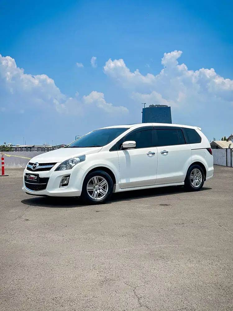 7SEATER!!! MAZDA 8 2.3L AT (2013)