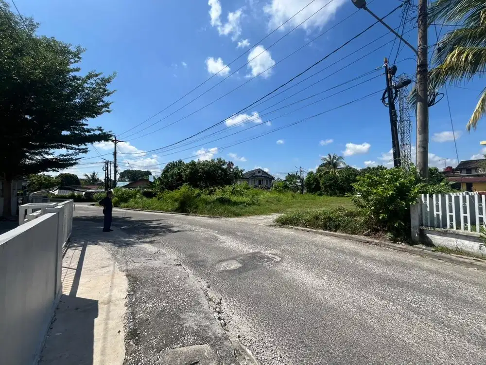 TANAH LUAS 2107 M2 DEKAT MAPOLDA RIAU BISA NEGO (JALAN CEMARA)