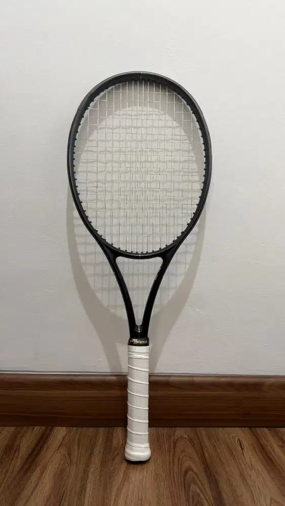Raket Tennis Wilson RF 01