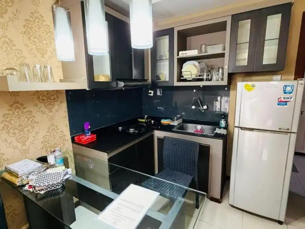 Dijual Murah Apartemen Royal Mediterania Garden Residences - 2BR (42 m²) Furnished, Sertifikat, 1.1 M, Tanjung Duren, Jakarta Barat