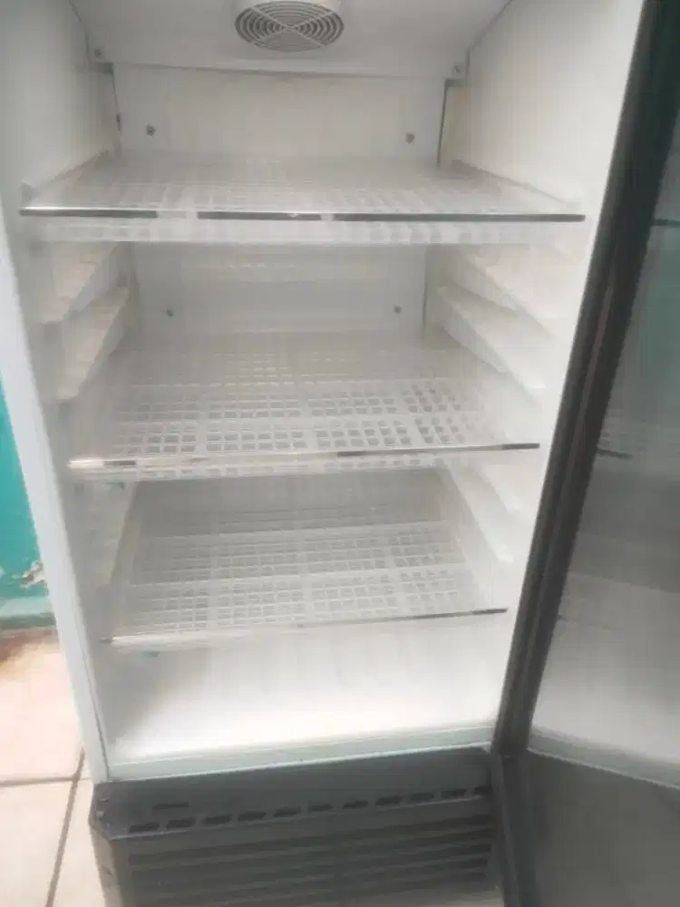 jual showcase Sharp mulus ori no minus belum servicean