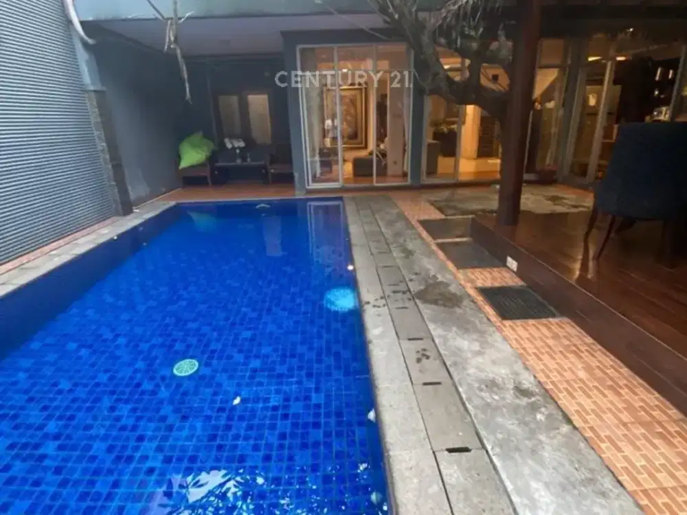Dijual Cepat Rumah  Dg Private Pool Dekat BXC Mall  JS 18355