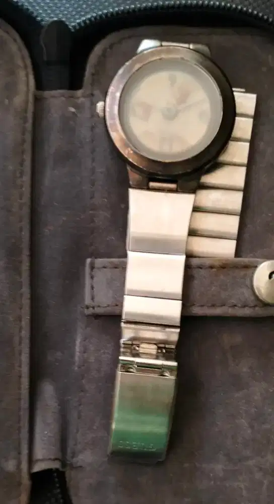 Jam tangan Guess Murah