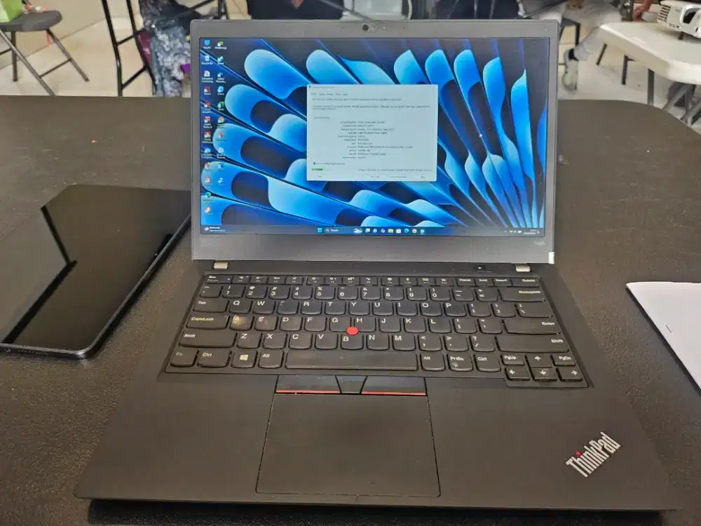 Lenovo Thinkpad T490 Core i5 gen 8 RAM 16GB Dual VGA