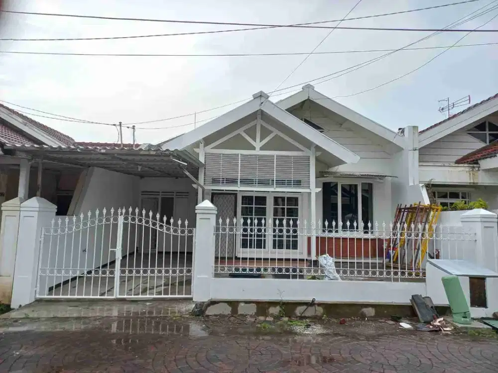 Dijual rumah di Nirwana executif blok AA Surabaya timur