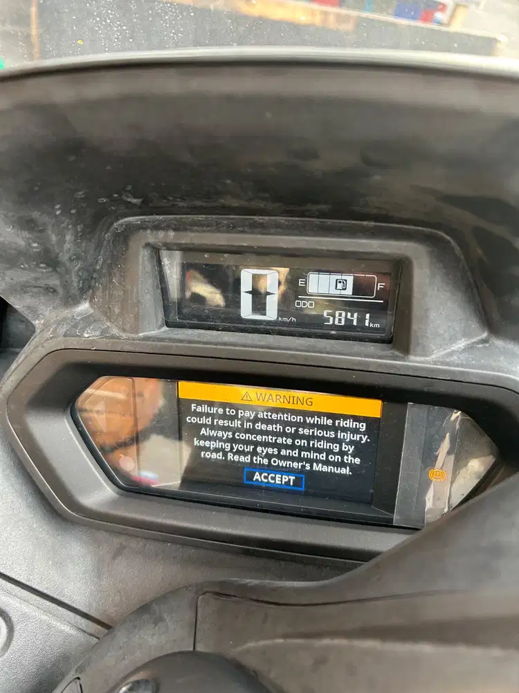 Dijual X Max jarang pakai km 5800 asli