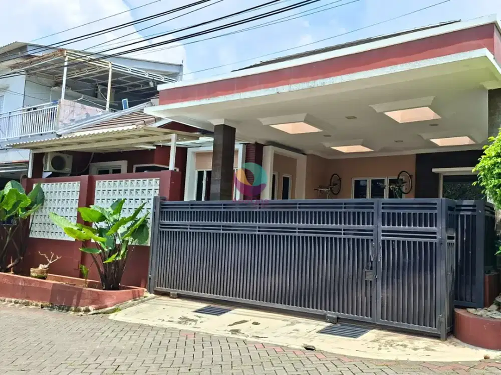 Dijual Rumah Megah 2 Lantai Posisi Hook di Villa Nusa Indah Dekat Kota Wisata