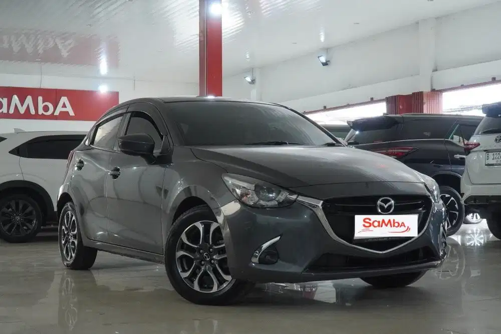 ISTIMEWA LIKE NEW !! KM 44rb !! MAZDA 2 R 1.5 SKYACTIV AT 2017