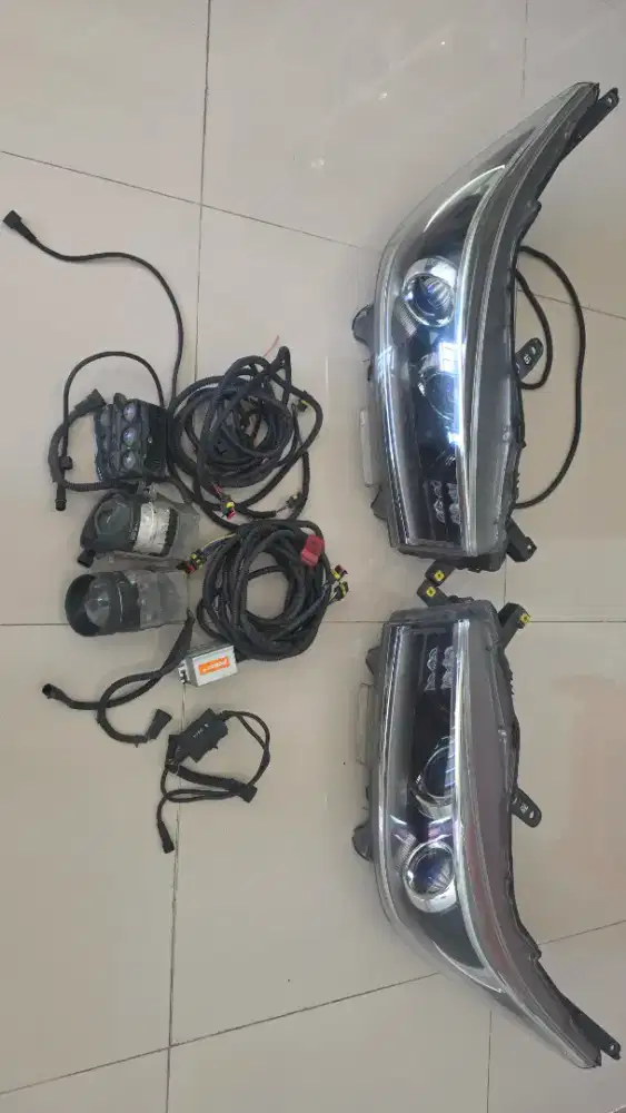 Head Lamp Innova Reborn