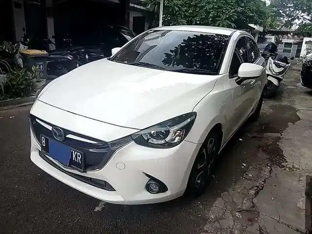 PROMO Low Angsuran Mazda 2 1.5 R Skyactiv Bensin-AT 2016 TKR
