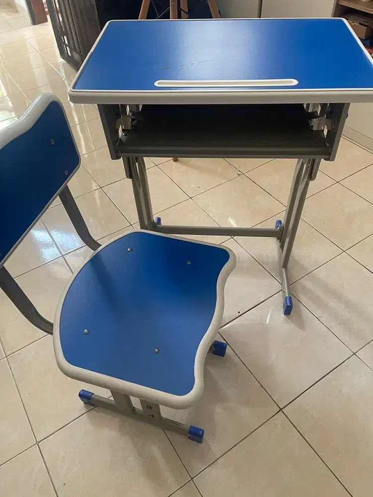 Kursi Belajar Anak