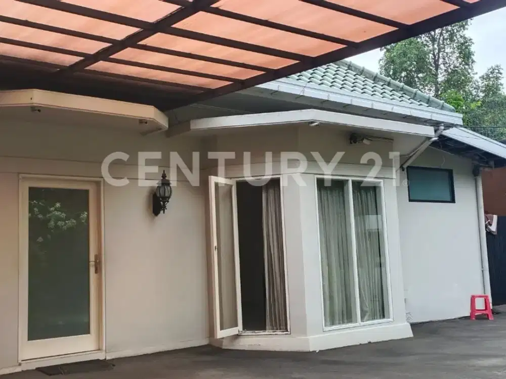 Rumah Klasik Nan Asri & Sejuk Di Daerah Menteng Jakarta Pusat