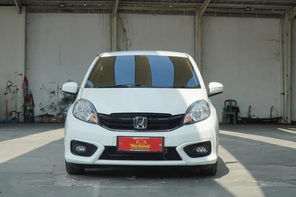 Honda Brio Satya 1.2 E Matic Tahun 2017 Putih AT DP minim 23 juta