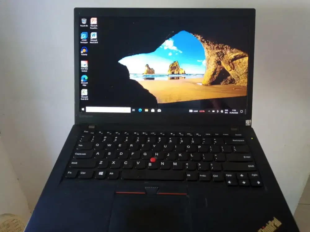 Laptop lenovo thinkpad T470s i5 gen 7 ram 8gb ssd 128gb ngebut