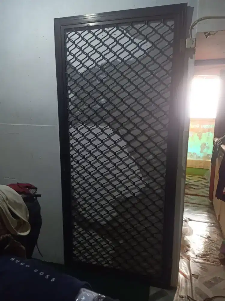 Pintu alumunium