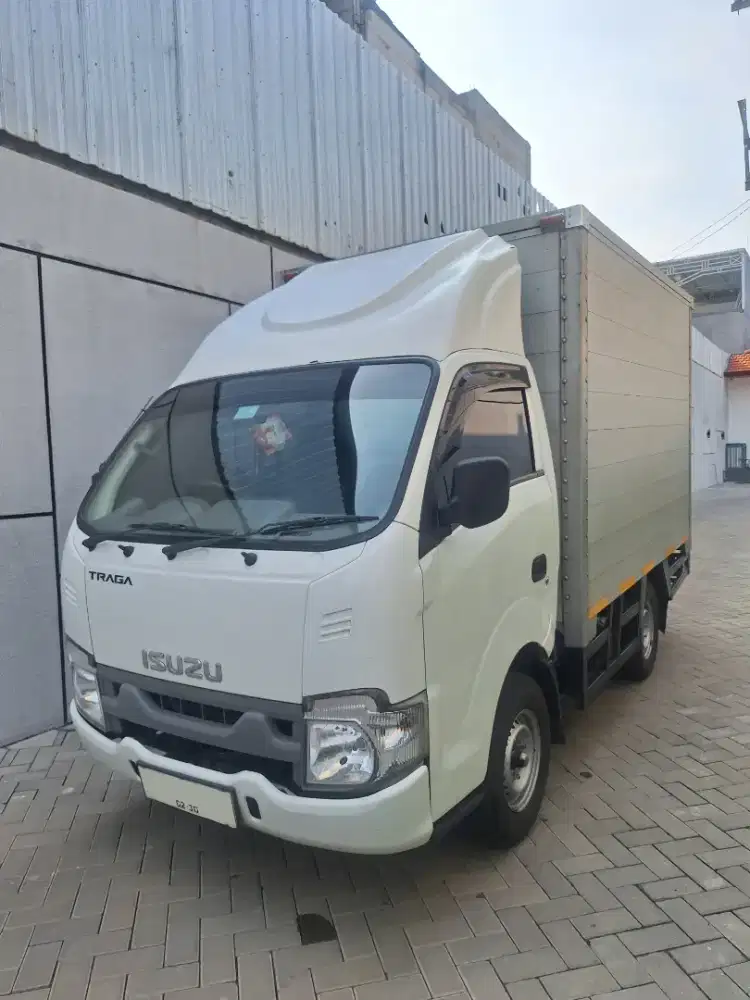 Isuzu Traga box 2024/2025