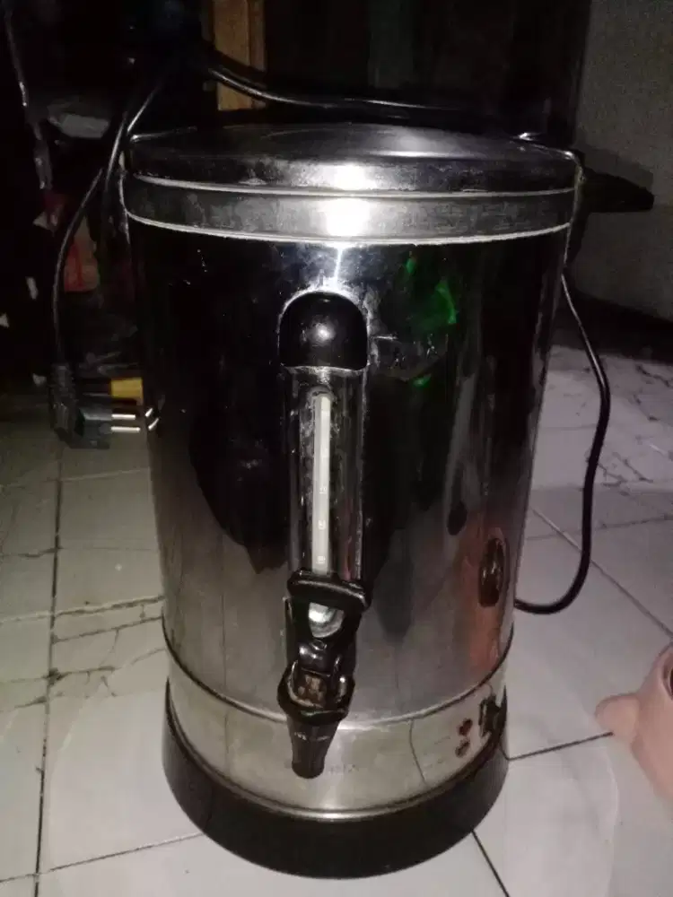 Dispenser Pembuat kopi merek AKEBONNO