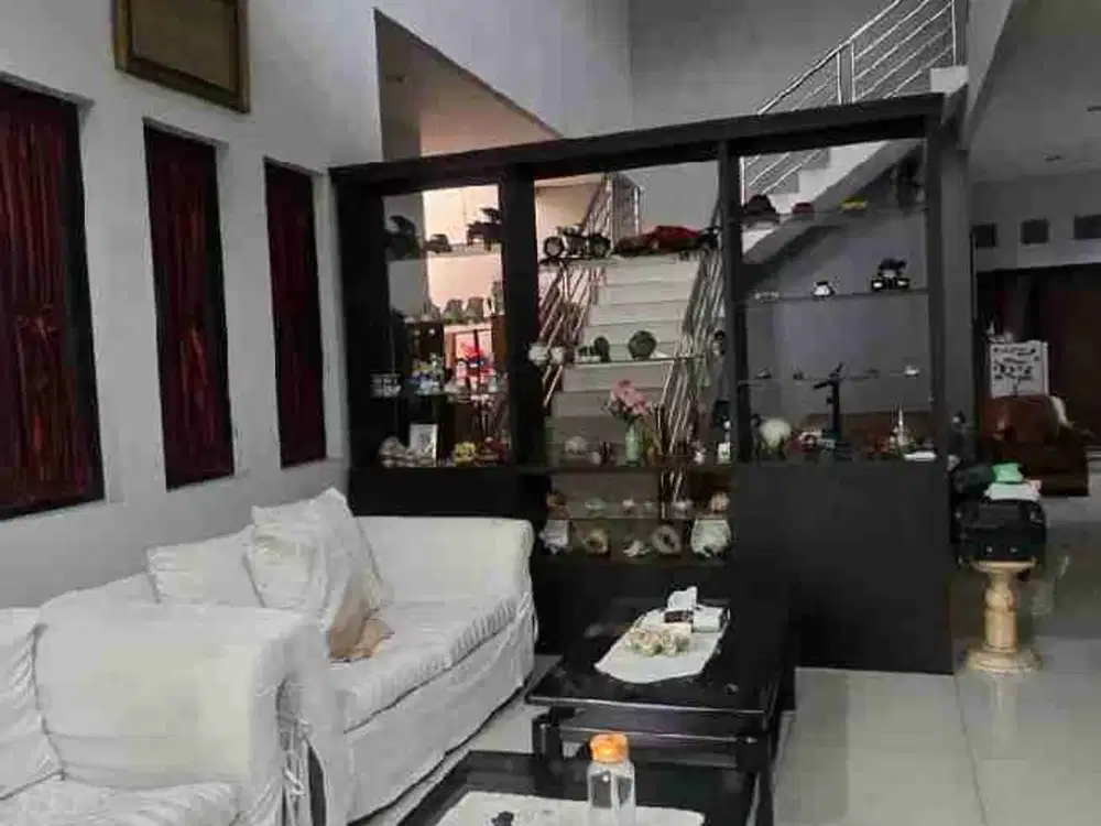 Dijual Cepat Turun harga Rumah Murah 2 lantai di Harapan Indah 1 Bekasi