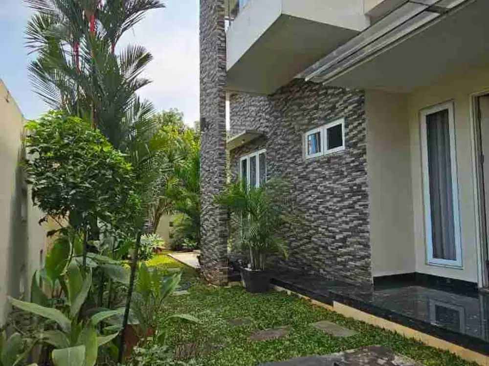 Dijual Rumah Mewah Sektor 1 C Gading Serpong