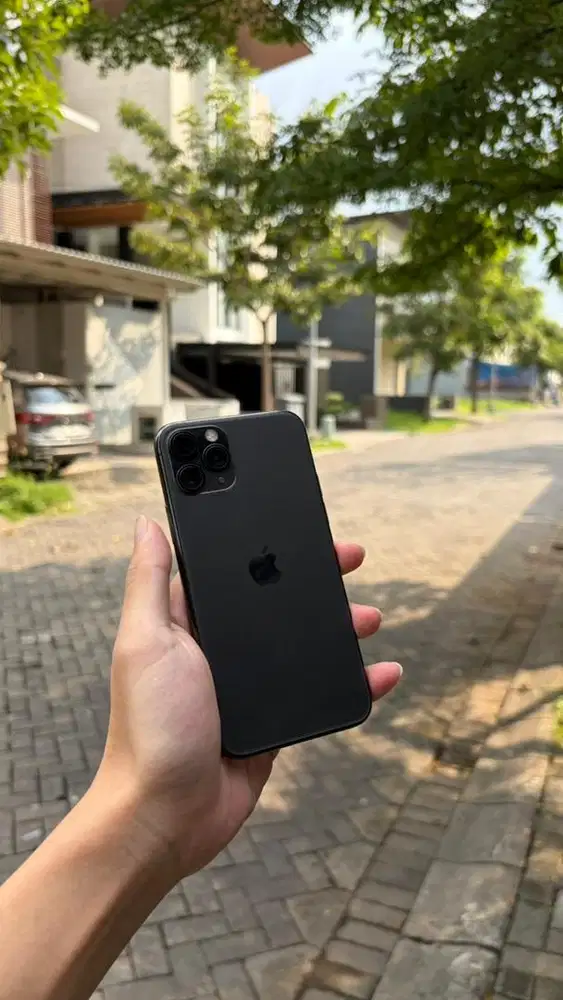 Iphone 11 pro 64gb resmi indonesia