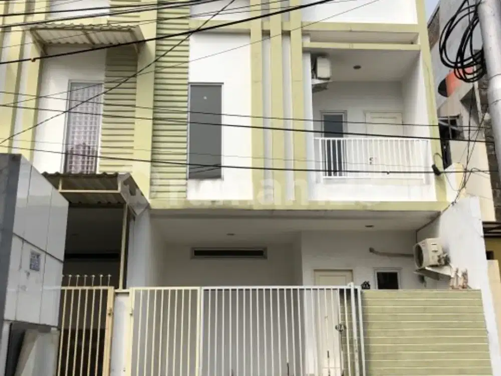 Rumah Modern Tanjung Duren Bisa Lewat 2 Mobil Harga Dibawah 2M