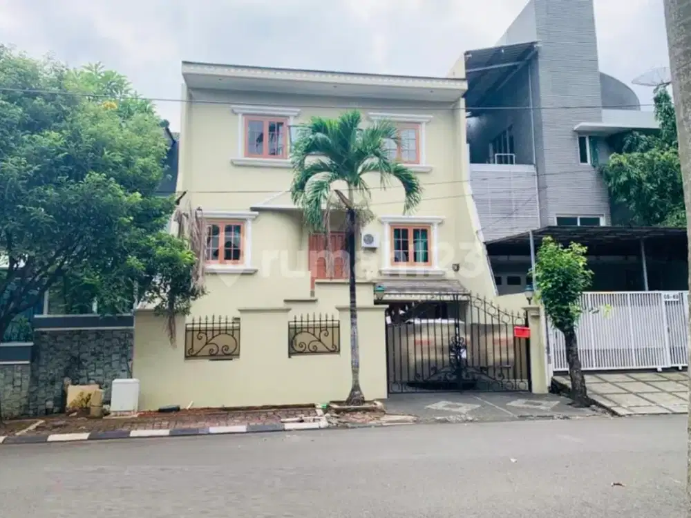 Jual Bu Rumah Puri Indah Split Level Lebar 9x20