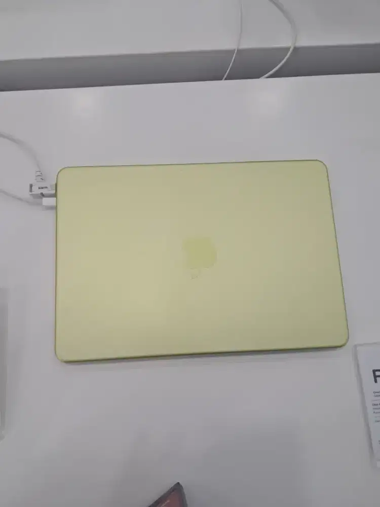 MACBOOK NEO 256GB