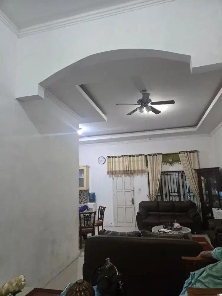 Jual 1 Unit Rumah di Komplek Graha sangpakar di padang Kota