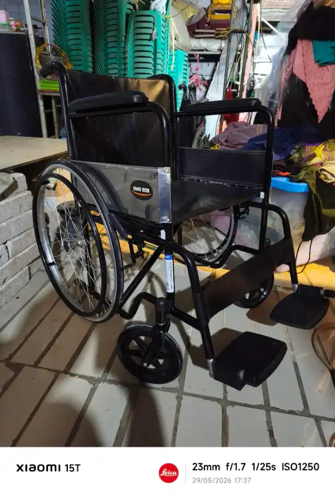 KURSI RODA STANDARD MURAH BLACK LIKE NEW