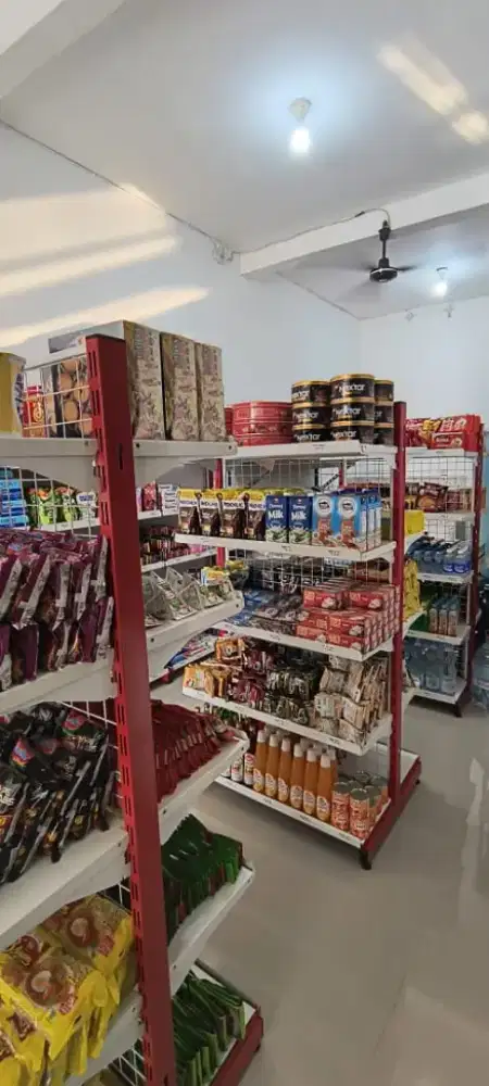 Dijual rak minimarket kondisi 80%