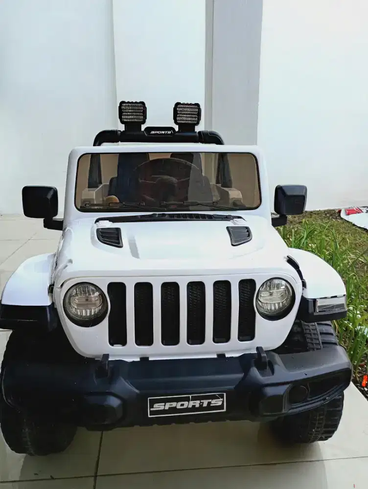 Mobil Aki Anak PMB 8288 Jeep Rubicon Off Road Remote
