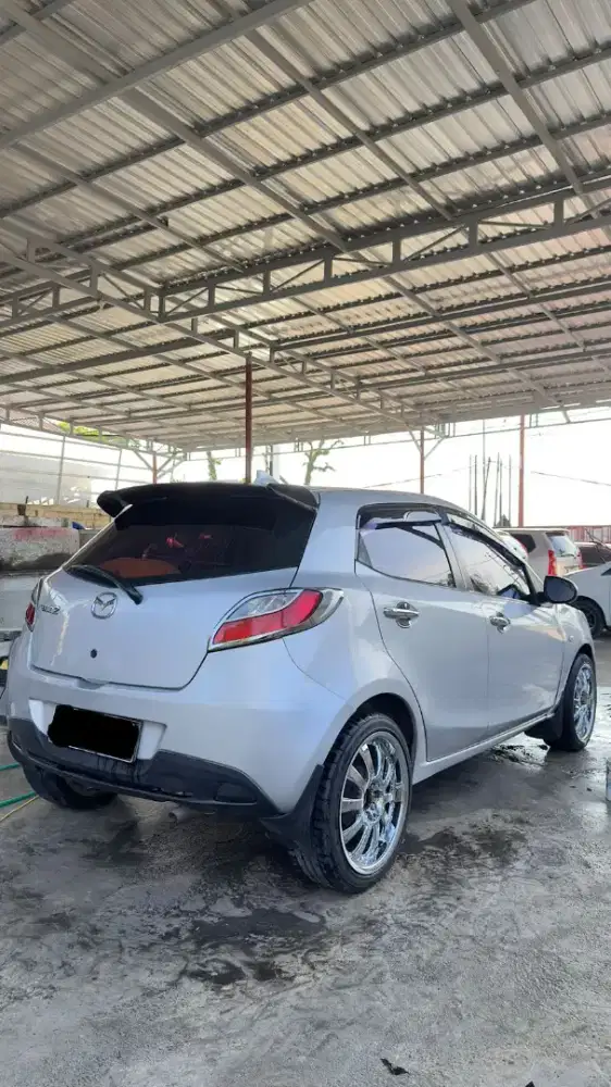 Mazda 2 maric -AT th 2011 bagus