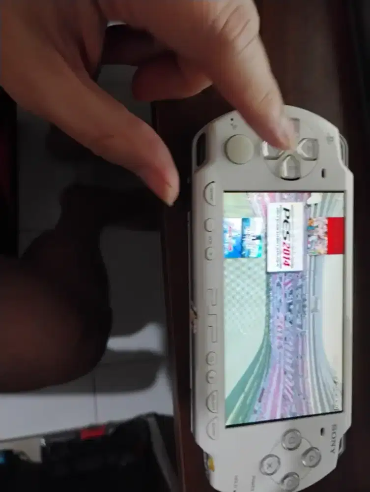 PSP 2000 kondisi oke