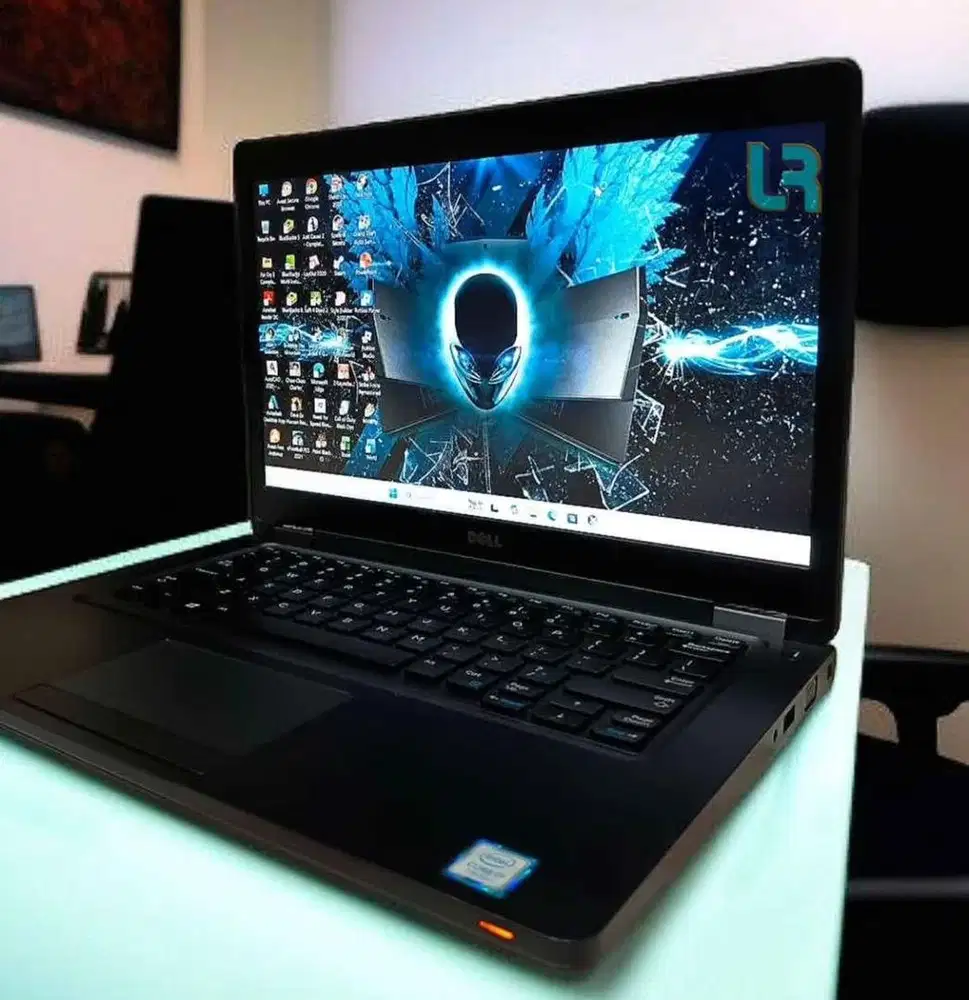 LAPTOP BEKAS SEPERTI BARU