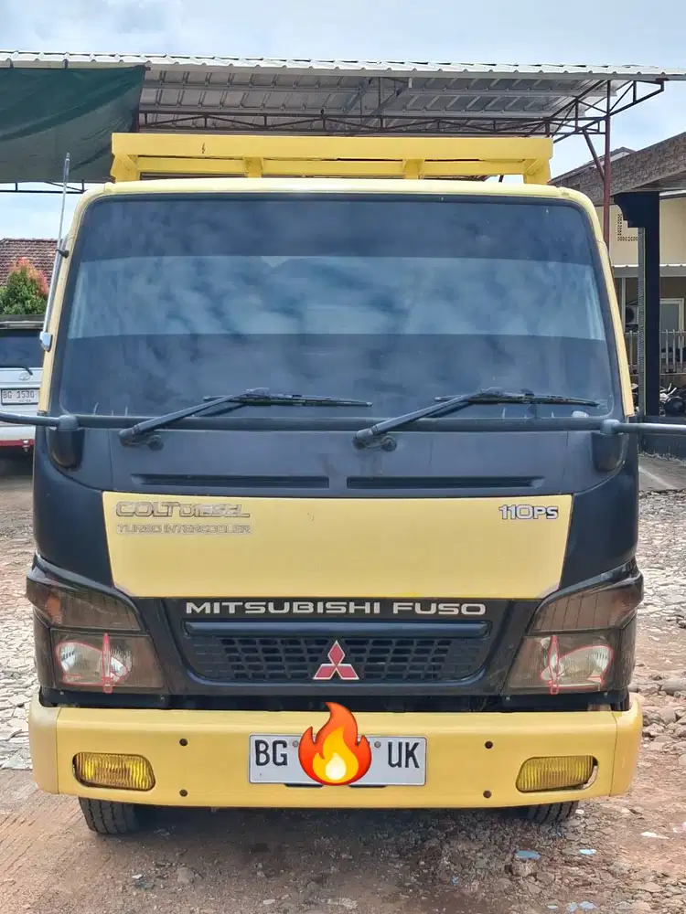 Dijual Mitsubishi Engkel Canter FE71 Tahun 2010