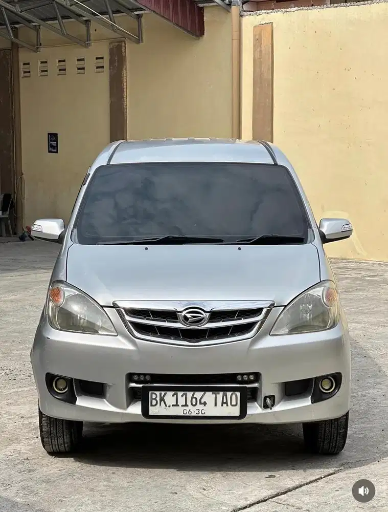 Daihatsu xenia xi deluxe at matic 2011