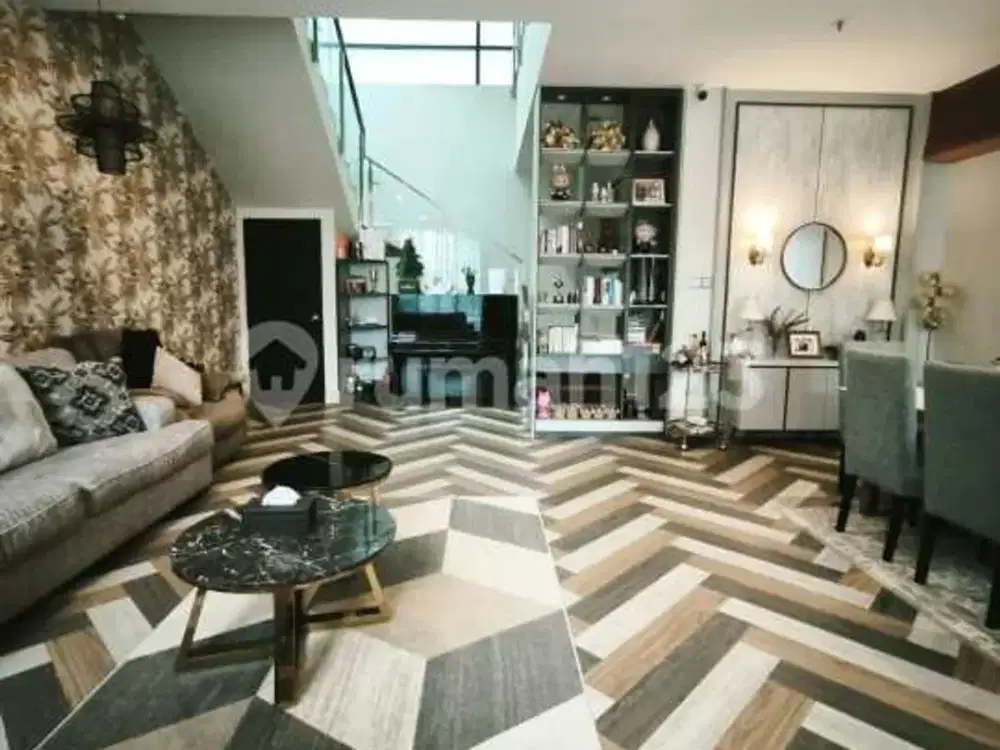 Lux Townhouse Full Furnish Darmawangsa Essence