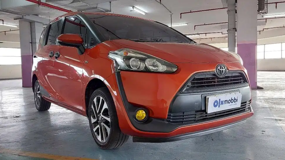 DP MURAH Toyota Sienta 1.5 V Bensin-MT 2018  CTIUB
