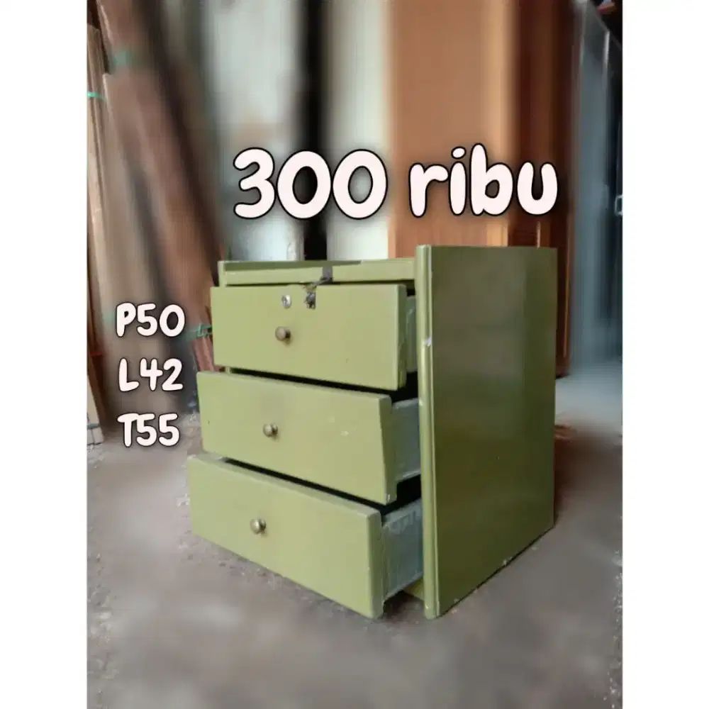 Nakas kayu 3 laci